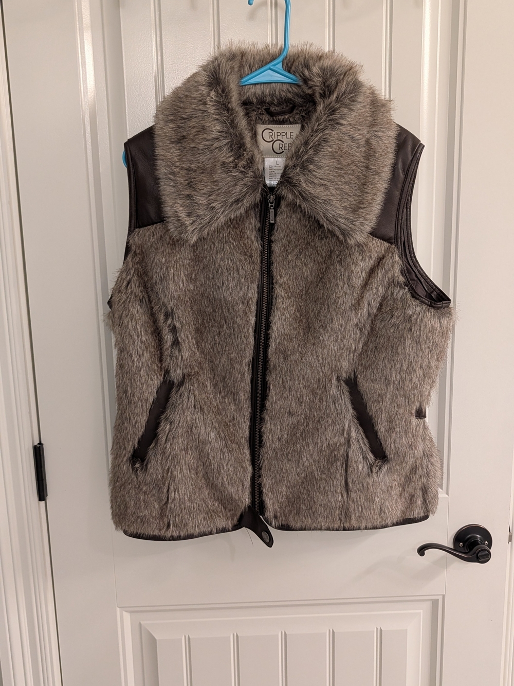 Women's Faux Fur Vest in Gray